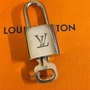 Louis Vuitton brass lock set with key #317 Authentic padlock NICE!